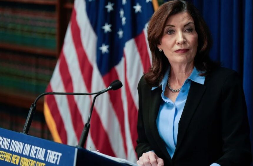 New York Lawmakers Push Hochul