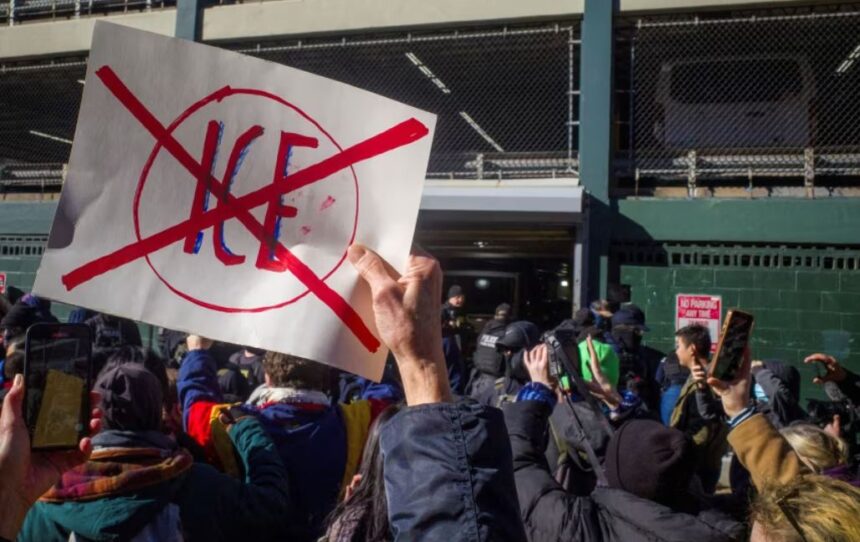 Protesters Block Suspected ICE Raid in Manhattan, Arrests Made